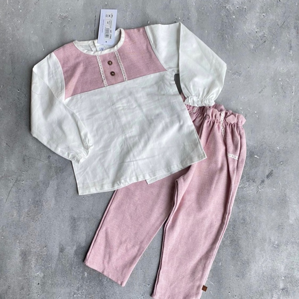 NWT. Calamaro set for little girls. 24 M.